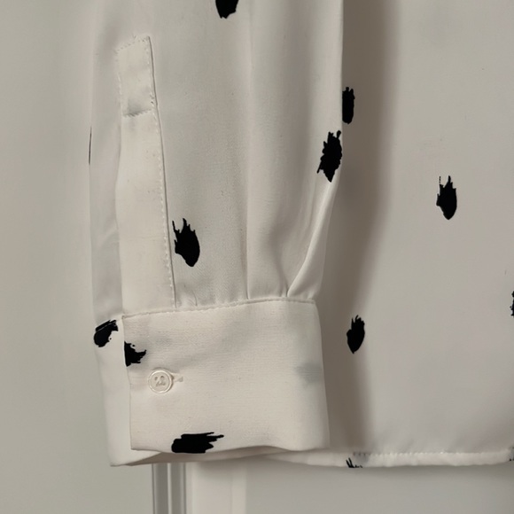 JASMINE & JULIANA silky white and black blouse - Picture 2 of 8